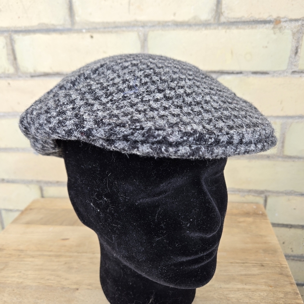 Harris Tweed Flat Cap - Picture 8 of 8
